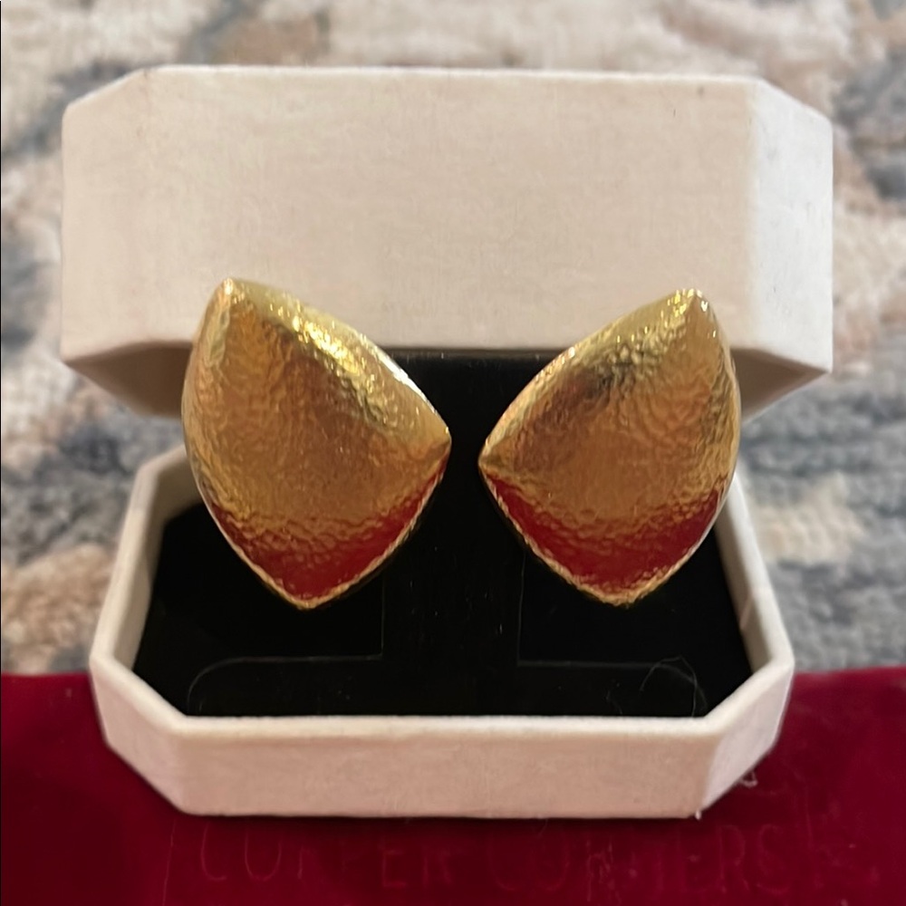 Elegant Gold Earrings